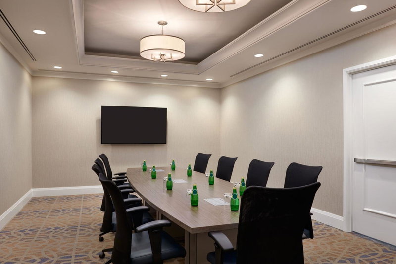 Sheraton Parkway Toronto North Hotel & Suites, Hillcrest Village, Canada