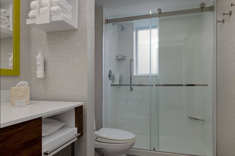 Hampton Inn & Suites by Hilton Toronto Downtown, Church-Yonge Corridor, Canada