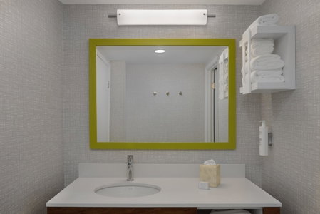 Hampton Inn & Suites by Hilton Toronto Downtown, Church-Yonge Corridor, Canada