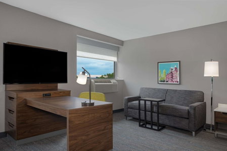 Hampton Inn & Suites by Hilton Toronto Downtown, Church-Yonge Corridor, Canada