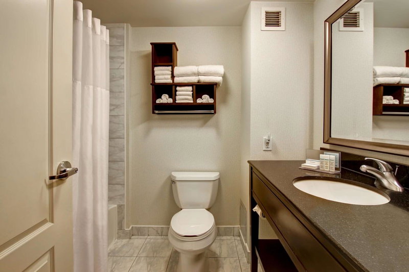 Hampton Inn by Hilton Toronto Airport Corporate Centre, Eringate-Centennial-West Deane, Canada