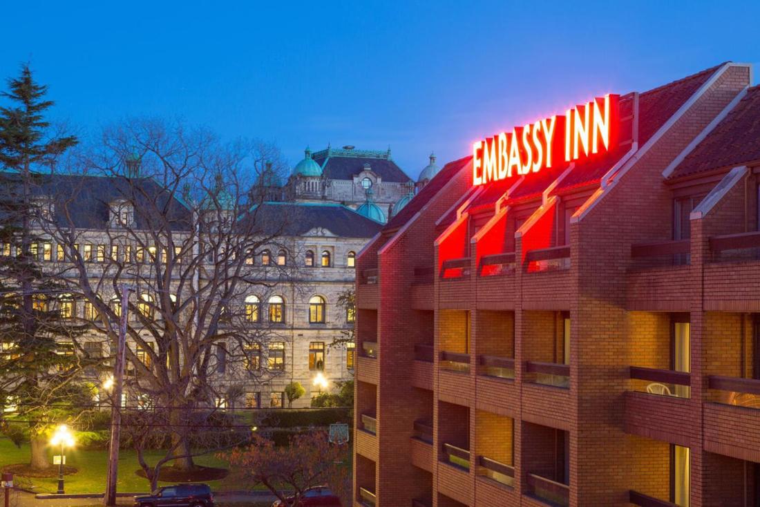 Hôtel · The Embassy Inn, Victoria