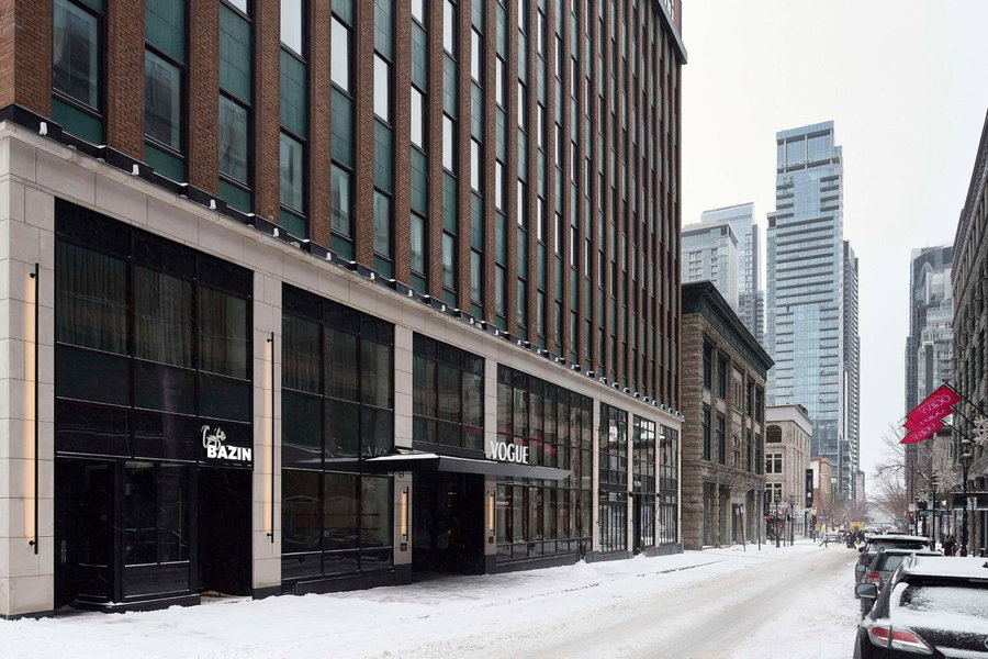 Vogue Hotel Montreal Downtown, Curio Collection by Hilton, Montreal, Канада