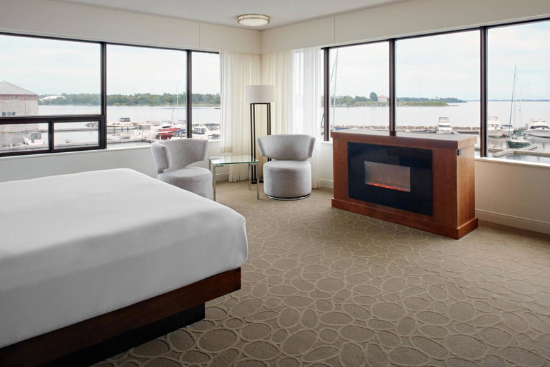 Delta Hotels by Marriott Kingston Waterfront, Kingston, Канада