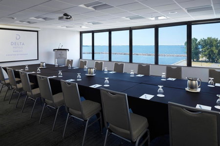 Delta Hotels by Marriott Kingston Waterfront, Kingston, Канада