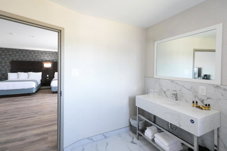 Best Western Plus Montreal East, Varennes, Canada
