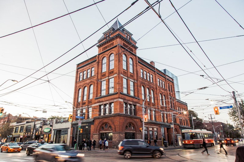 The Broadview Hotel, South Riverdale, Канада