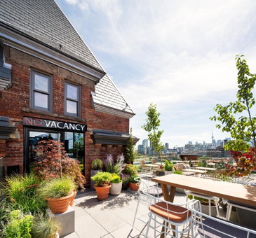 The Broadview Hotel, South Riverdale, Канада