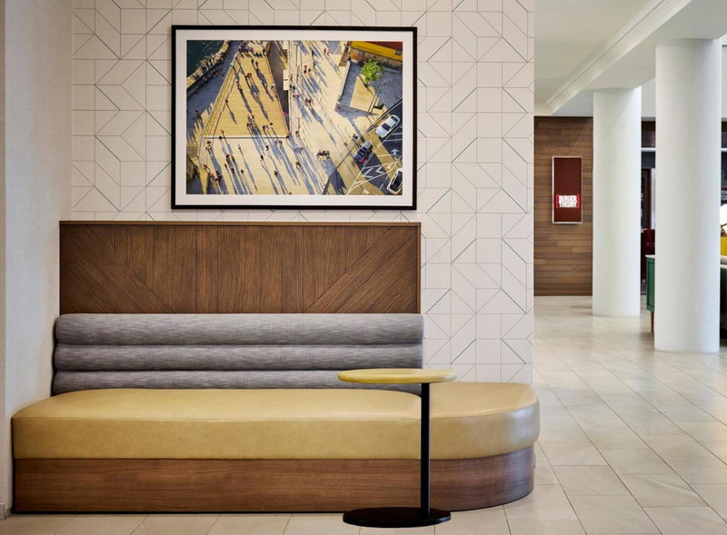 Holiday Inn & Suites Oakville at Bronte by IHG, Oakville, Канада