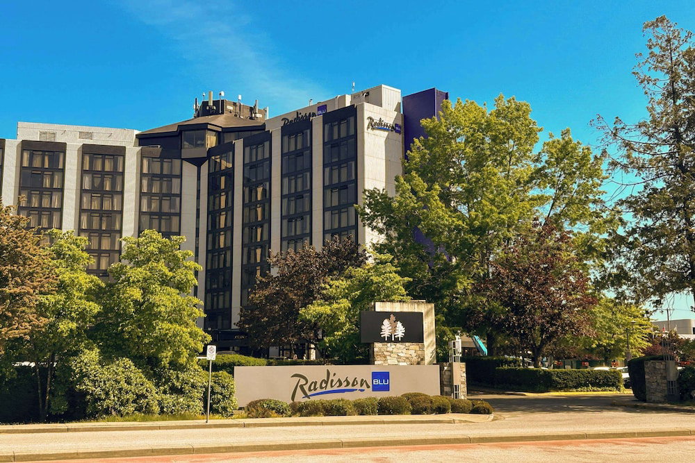 Hôtel · Radisson Blu Vancouver Airport Hotel & Marina, Richmond