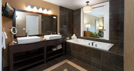 Prestige Oceanfront Resort, WorldHotels Luxury, Langford, Canada