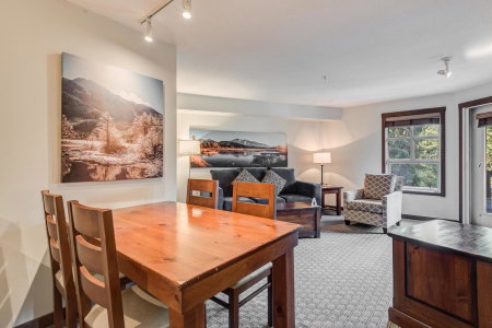 Blackcomb Springs Suites by CLIQUE, Whistler, Kanada