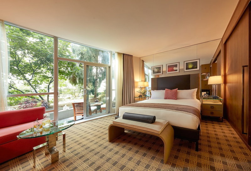 Loden Hotel, West End, Canada