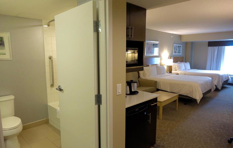Holiday Inn Express & Suites Oshawa Downtown - Toronto Area by IHG, Oshawa, Canada
