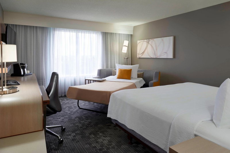 Courtyard by Marriott Toronto Airport, Eringate-Centennial-West Deane, Canada