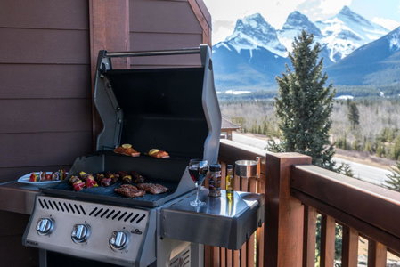 Falcon Crest Lodge by CLIQUE, Canmore, Canada