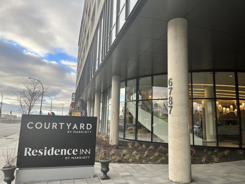 Courtyard Montreal Midtown, Saint-Laurent, Canada