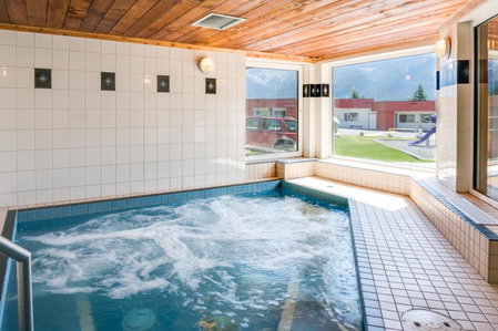 Rocky Mountain Ski Lodge, Canmore, Canada