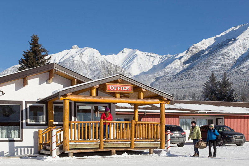 Rocky Mountain Ski Lodge, Canmore, Canada