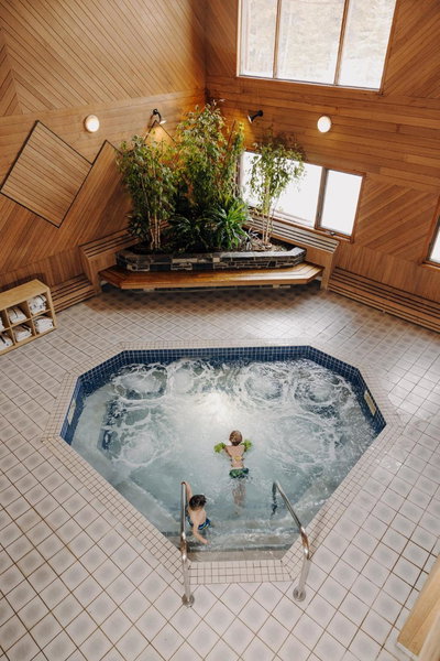 Mountaineer Lodge, Lake Louise, Canada