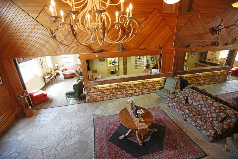 Mountaineer Lodge, Lake Louise, Canada