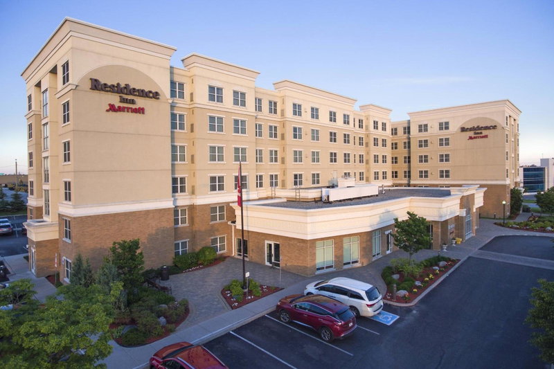 Residence Inn by Marriott Toronto Vaughan, Black Creek, Канада