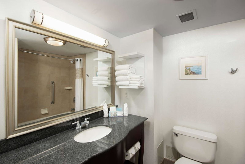 Hampton Inn & Suites by Hilton Barrie, Barrie, Canada