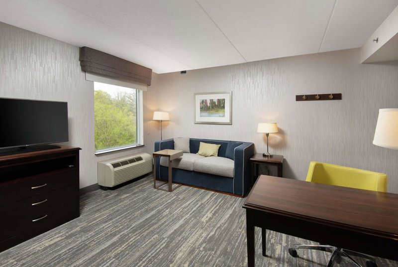 Hampton Inn & Suites by Hilton Barrie, Barrie, Canada