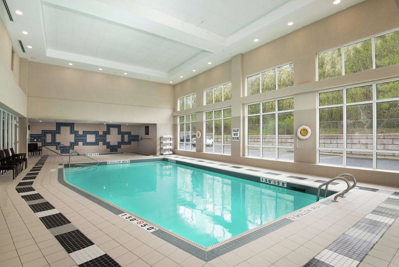Hampton Inn & Suites by Hilton Barrie, Barrie, Canada