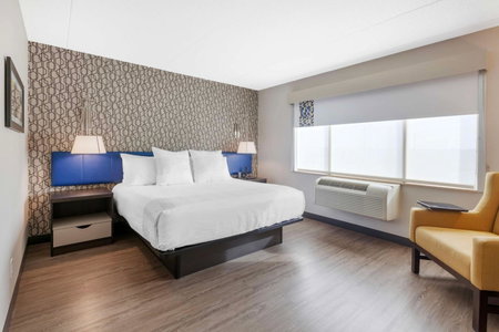 GLō Best Western Toronto Mississauga Corporate Centre, Brampton, Canada