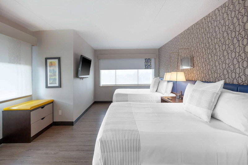 GLō Best Western Toronto Mississauga Corporate Centre, Brampton, Canada
