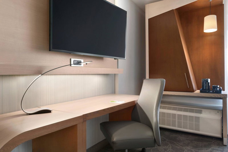 Courtyard by Marriott Toronto Mississauga/West, Brampton, Canada