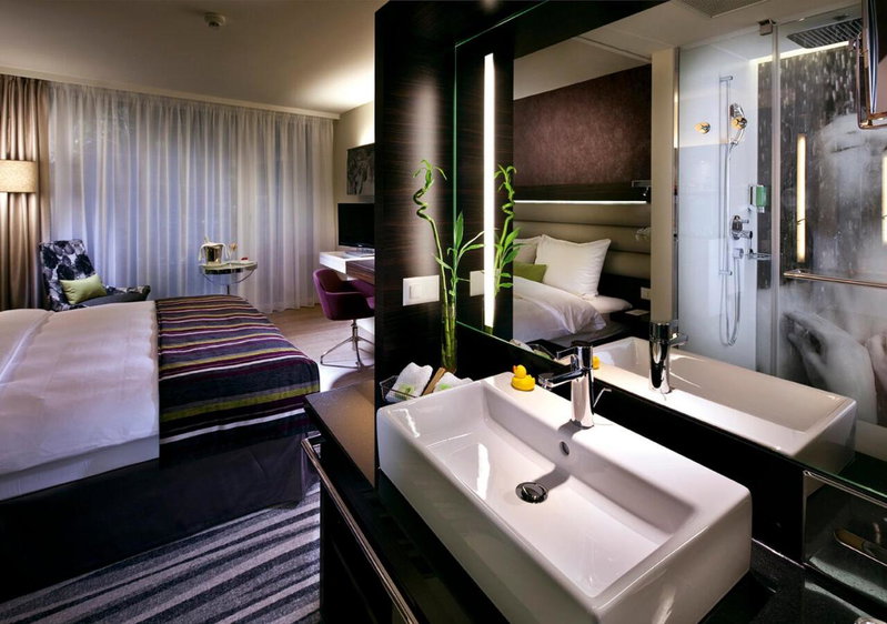 Mövenpick Hotel Lausanne, Lausanne, Швейцария