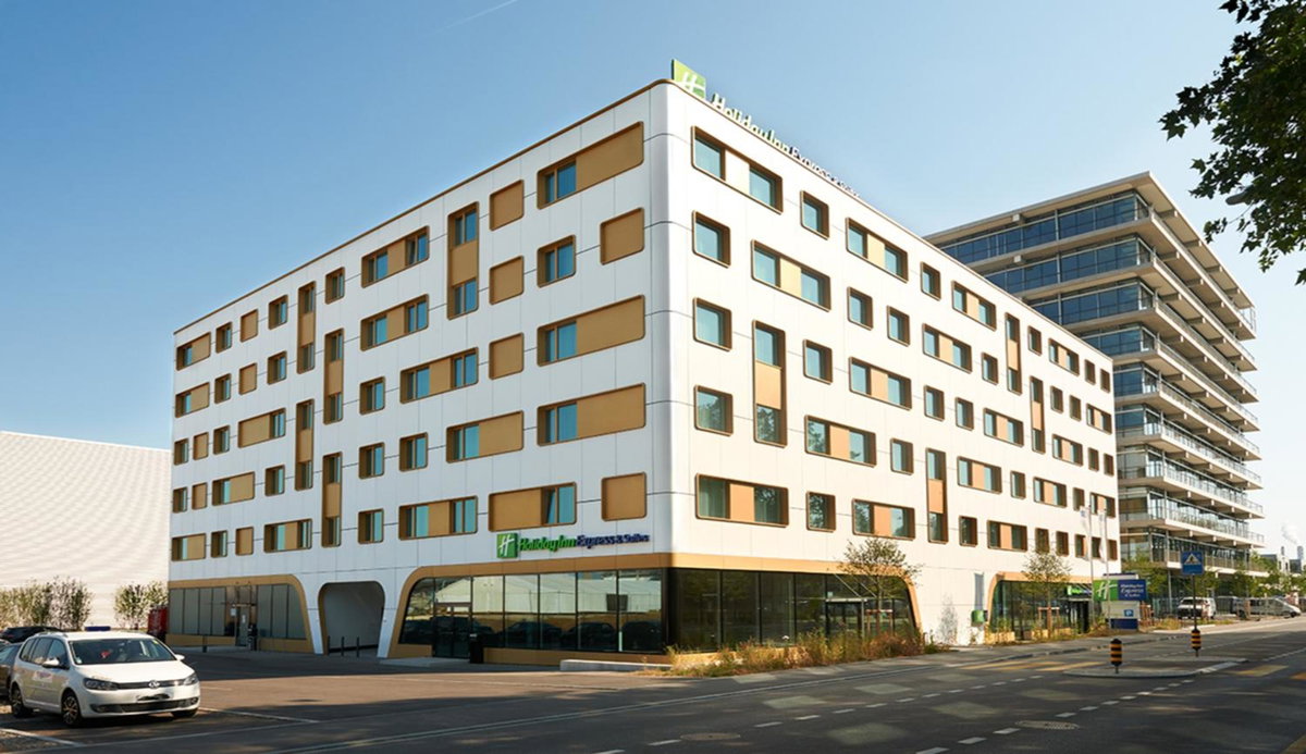 Отель · Holiday Inn Express & Suites - Basel - Allschwil by IHG, Basel