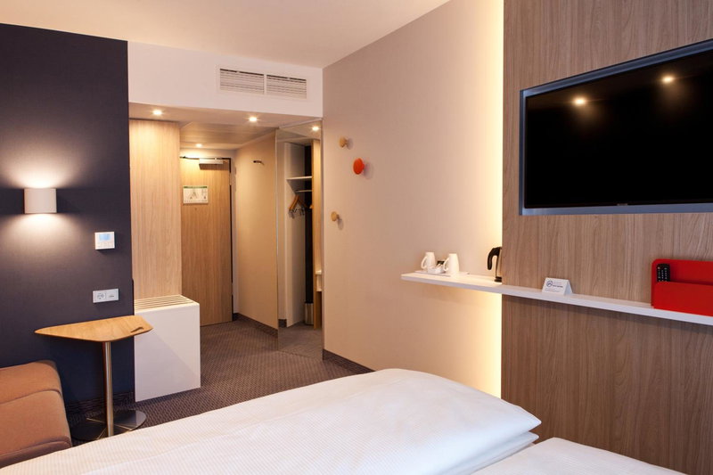 Holiday Inn Express & Suites - Basel - Allschwil by IHG, Basel, Швейцария