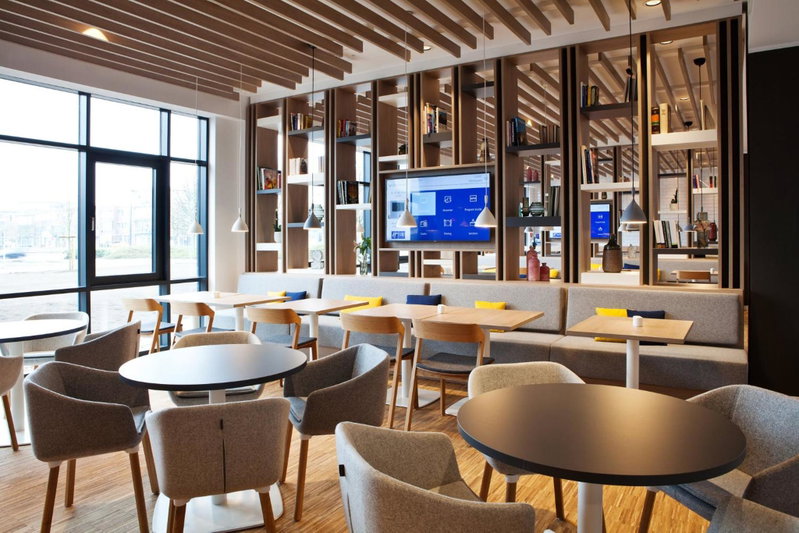 Holiday Inn Express & Suites - Basel - Allschwil by IHG, Basel, Швейцария