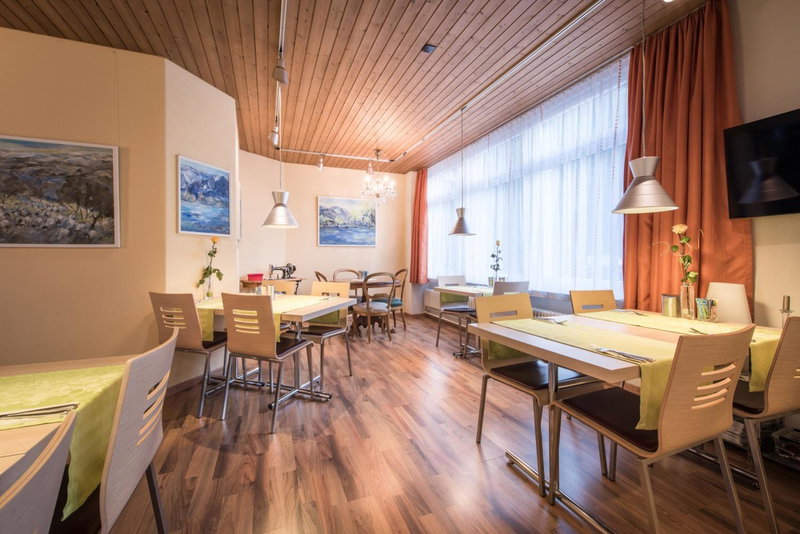 Hotel Derby Interlaken - self check-in, Steffisburg, Швейцария