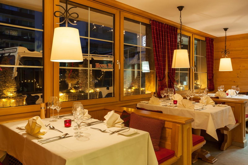 Hotel Holiday, Zermatt, Швейцария