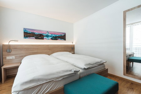 Matterhorn Inn - Wellness & Dining - at Zermatt Shuttle Station, Täsch, Schweiz
