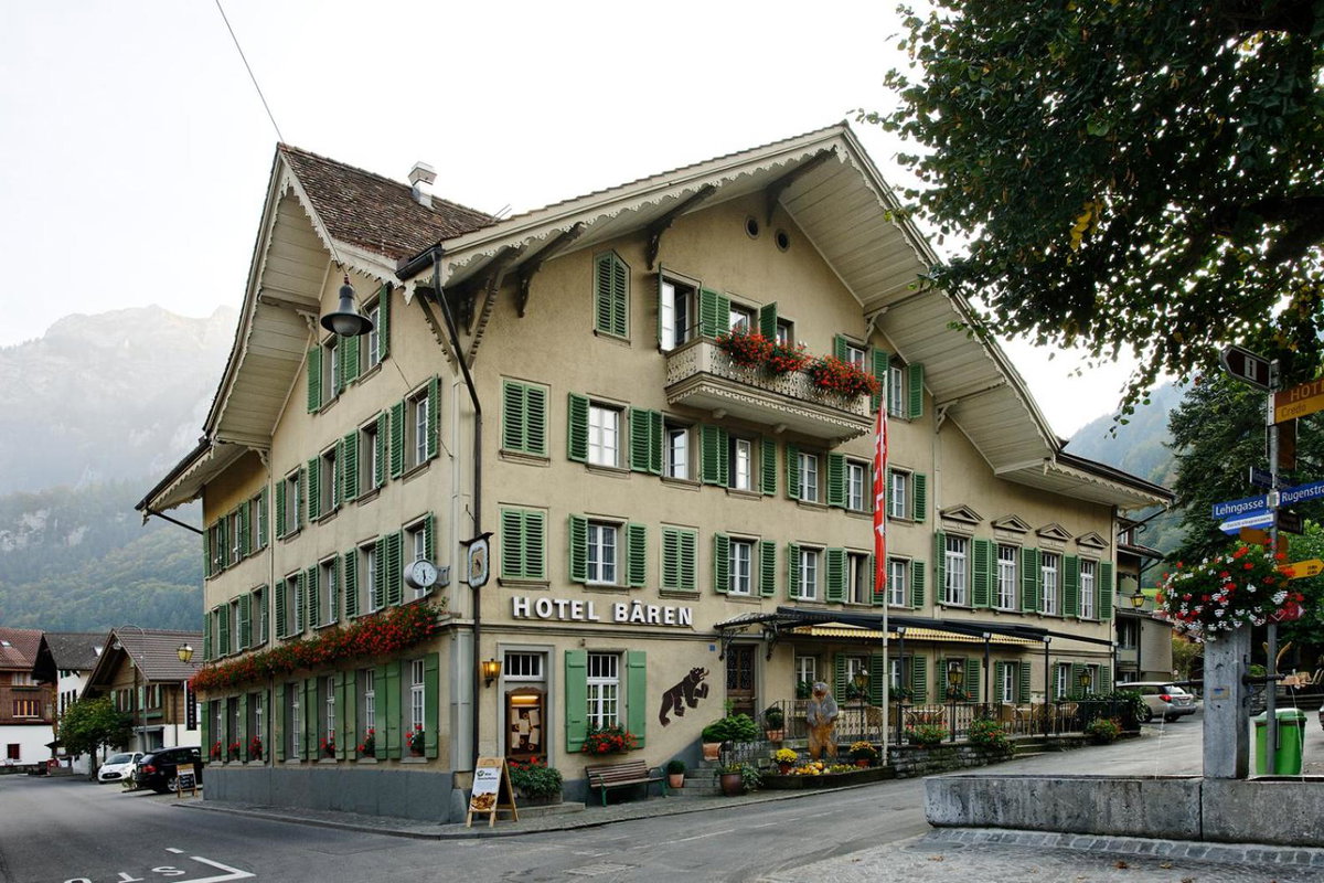 Отель · Baeren Hotel, The Bear Inn, Thun