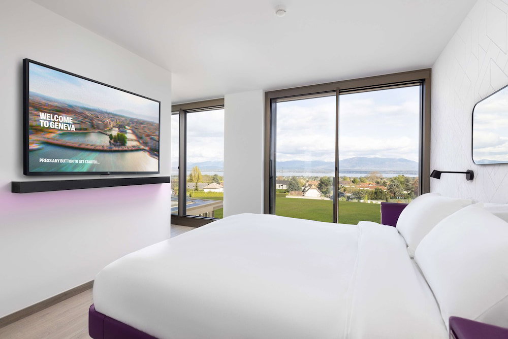 Hotel · YOTEL Geneva Lake, Nyon