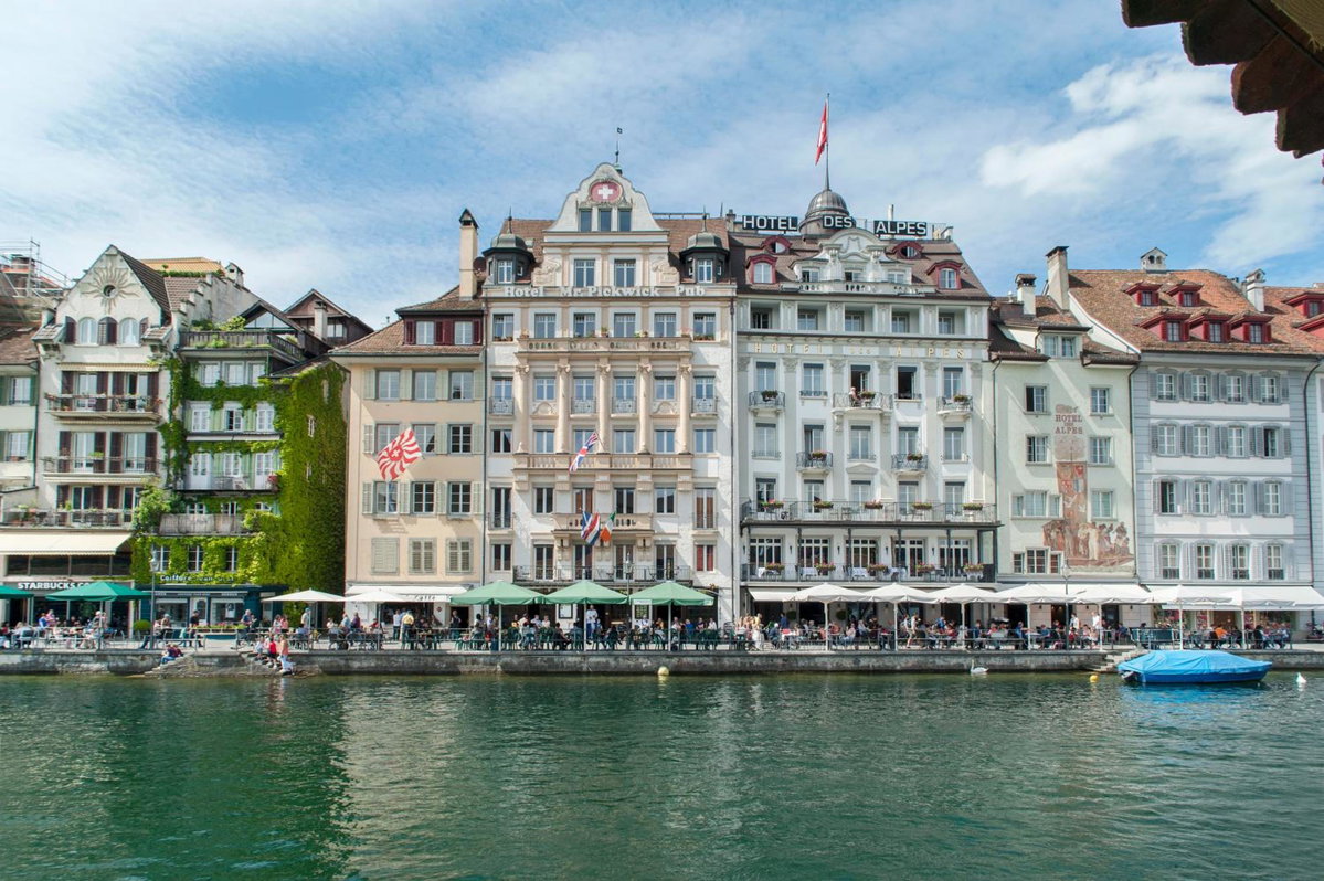 Hotel Pickwick and Pub "the room with a view", Schweiz