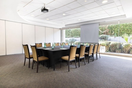 Holiday Inn Santiago - Airport Terminal by IHG, Lo Prado, Chili