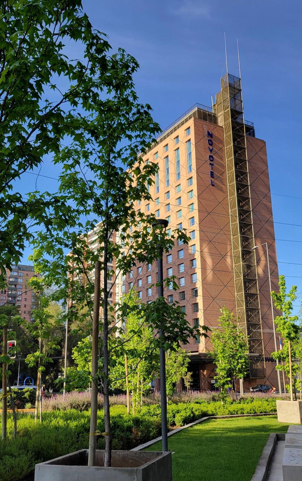 Hotel · Novotel Santiago Las Condes, Villa Presidente Frei