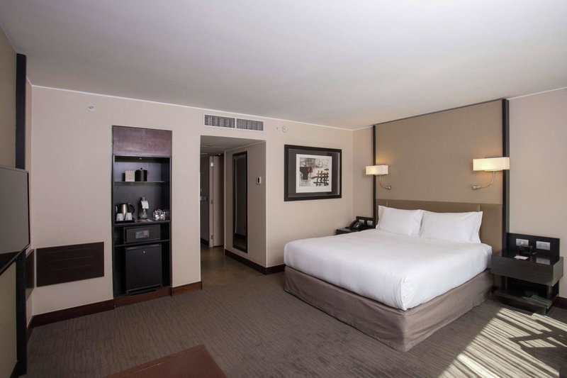 DoubleTree by Hilton Santiago - Vitacura, Villa Presidente Frei, Chile