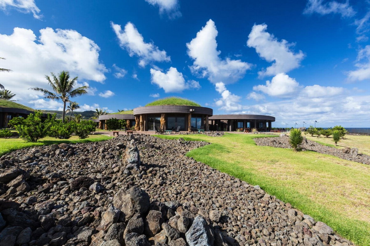 Nayara Hangaroa, Chili
