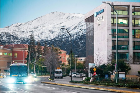 Wyndham Santiago Pettra, Villa Presidente Frei, Chile