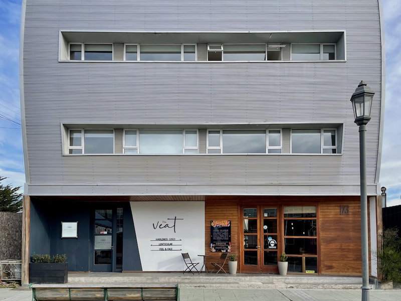 The Veat, Natales, Chile