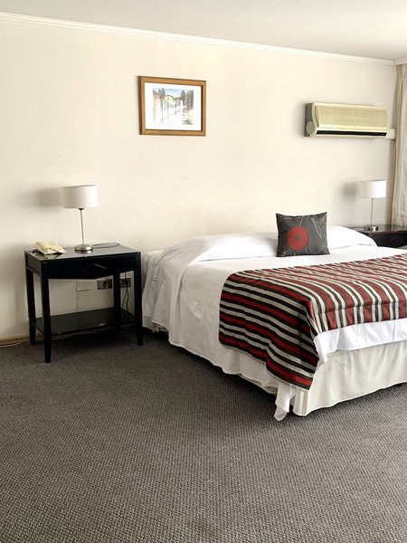 Nogales Hotel & Convention Center, Villa Presidente Frei, Chili