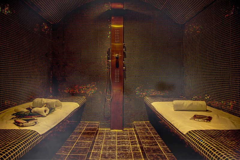 Krystal Palace Douala, Douala, Cameroon